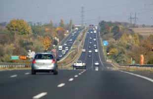 20 ezer éves sztrádamatrica kelt már el elővételben