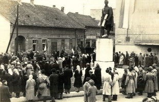 Pillanatnyi időutazás – ’56-ba