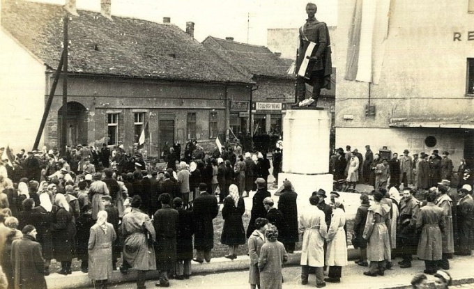 Pillanatnyi időutazás – ’56-ba