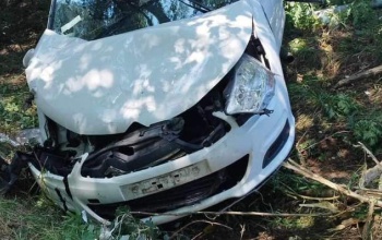 Árokba borult egy autó Fonyódnál