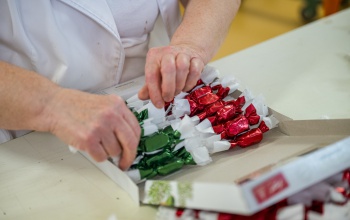 A zselés és marcipános mellett egyre több a különleges ízesítésű szaloncukor