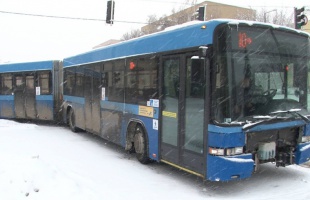 Buszok akadtak el a hó miatt Kaposváron