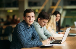 Még lehet jelentkezni a technikumi és szakképző iskolai felnőttképzésekre