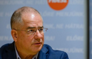 Kósa Lajos: mindenkit arra biztatunk, hogy töltse ki a nemzeti konzultációs kérdőívet