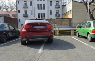 10 autósból 4 szerint ismétlődő KRESZ-vizsga kell