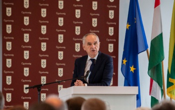 Szita Károlyt is meghívták a szerdai kormányülésre