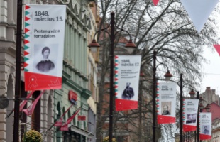 Sétálva tanulhatunk a Fő utcán