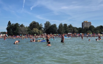 Hasít a Balaton
