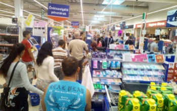 Folytatódik a Tesco-sztrájk 10 óra és 24 óra között