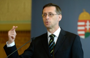 Jövőre 0,9 százalékkal nő a nyugdíj