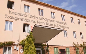 Végzős diákok alkotásaiból rendeznek kiállítást