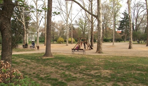 Eltűnt a Berzsenyi park játszótere?