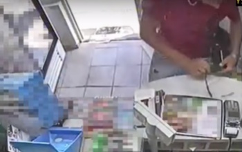 A céges üzemanyagkártyával tankolta a saját és az ismerősei kocsiját is egy férfi
