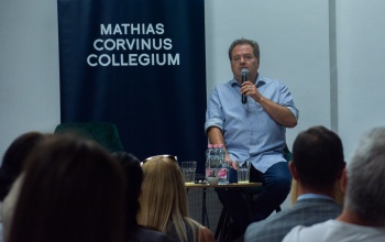 A családban és a társadalomban is kulcsszerepe van a zenének