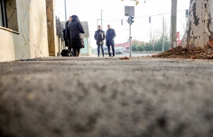 A 48-as ifjúság útján felújított járdaszakasz, Kaposfüreden pedig játszótér és kondipark készült el