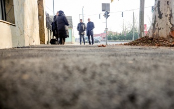 A 48-as ifjúság útján felújított járdaszakasz, Kaposfüreden pedig játszótér és kondipark készült el