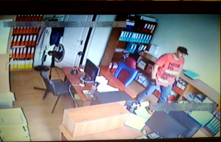 Kaposváron betört, lopott, videófelvétel alapján keresik