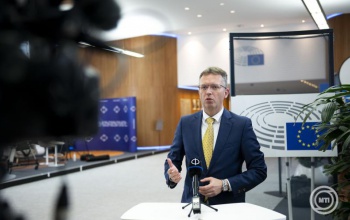 Hankó Balázs: Brüsszel a magyaroknak nem biztosítja a jogaikat