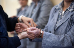 Letartóztatták az időseket kifosztó kaposvári nőt