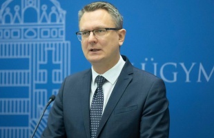A kormány ingyenes nyelvtanulási lehetőséget biztosít a szülőknek a Kréta rendszerben