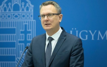 A kormány ingyenes nyelvtanulási lehetőséget biztosít a szülőknek a Kréta rendszerben