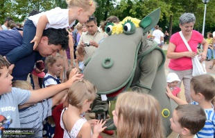 Jött Süsü: sárkányfesztivál Balatonszárszón