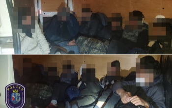 Több mint 400 migránst állítottak meg a hatóságok csütörtökön
