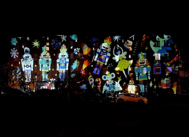 Adventi fényjátékkal lepték meg a Pipacs utcában és a környéken élőket
