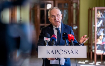 Szita Károly: erősítsük meg Magyarország békepárti álláspontját!