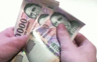 Bíróság előtt a megvesztegetett  NAV-os