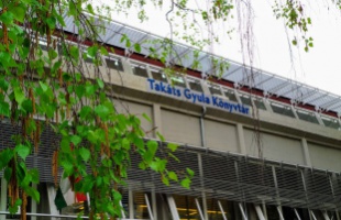 Már péntekenként is mehetünk a Takáts Gyula Könyvtárba
