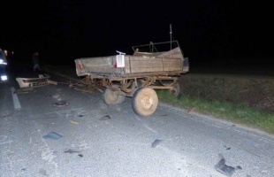 Lovaskocsi és autó ütközött Segesdnél