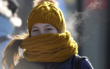 Nyakunkon a brutális hideg