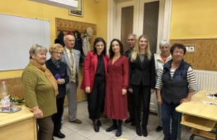Beszélgetésre hívták a Csiky művészeit