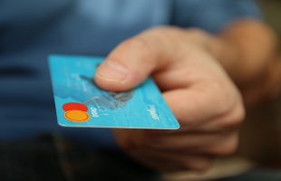 A vásárlók 44 százaléka az elektronikus fizetést részesíti előnyben