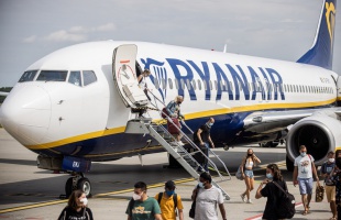 Versenyfelügyeleti eljárás indult a Ryanair ellen