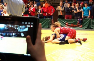 Rangos birkózókupa a sportcsarnokban
