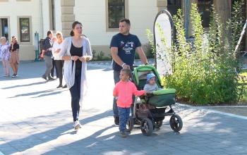 Játék, mozgás, előadások, szűrések - családi napot tartott a kórház a Vaszary parkban