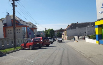 Fussuk át még egyszer: így közlekedjen a Laktanya utcában szabályosan!