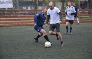 Öregfiúk futballtornája a sportcsarnokban