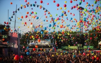 Dallamos zeneszám, látványos klip a Sziget Fesztivál himnusza