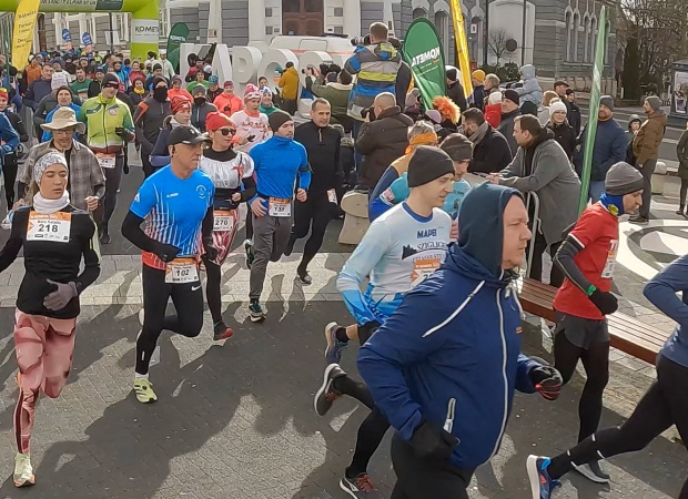 Ilyen volt a KOMETA Futófarsang rajtja - fotók és videó