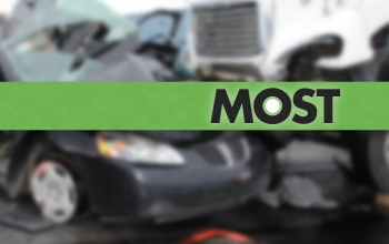 Egy kamion és egy személyautó ütközött az M7-esen