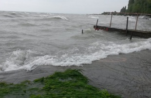 Árvízre készülnek a Balatonnál