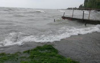 Árvízre készülnek a Balatonnál