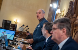 Szita Károly: az unió vezetése ki fogja nyírni Európát, ha nem változtat a szankciós politikáján