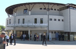 Onkoradiológiai épületet avattak Kaposváron