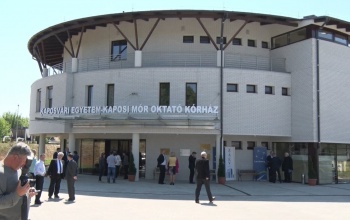 Onkoradiológiai épületet avattak Kaposváron