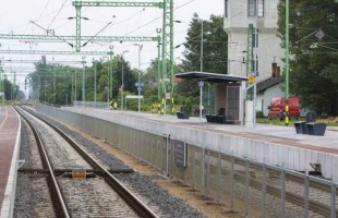 Elütött a vonat egy gyalogost Balatonlellén, áll a forgalom a dél-balatoni vonalon