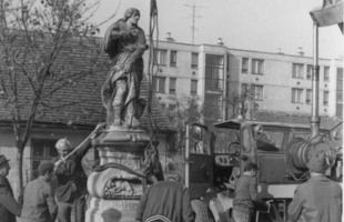 Rókus-szobor a kavargó időben